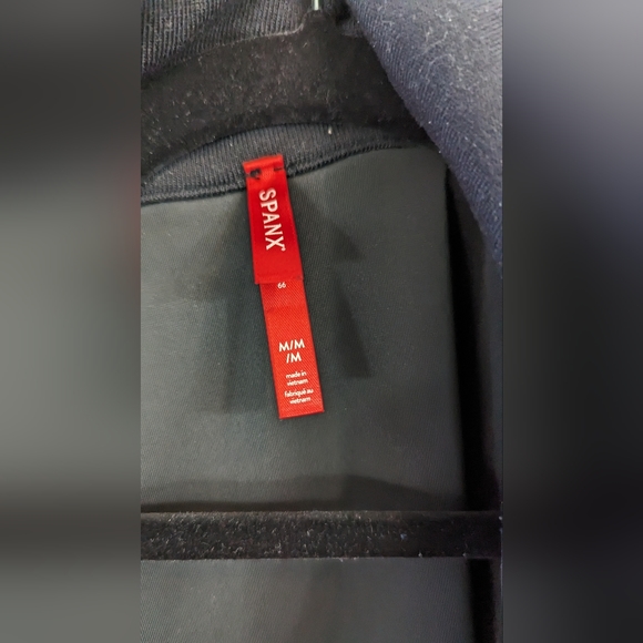 Spanx velvet half zip - Picture 3 of 4